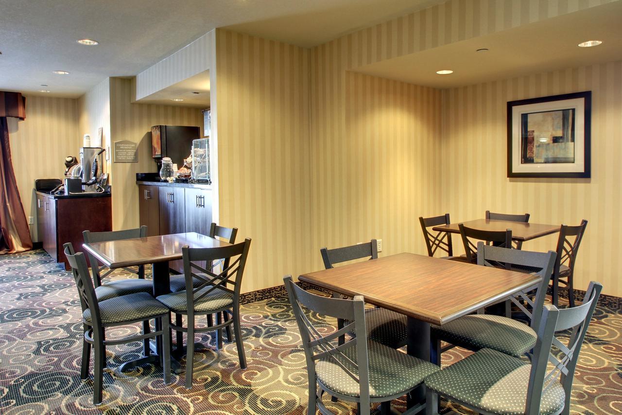 Cobblestone Inn & Suites - Carrington מראה חיצוני תמונה